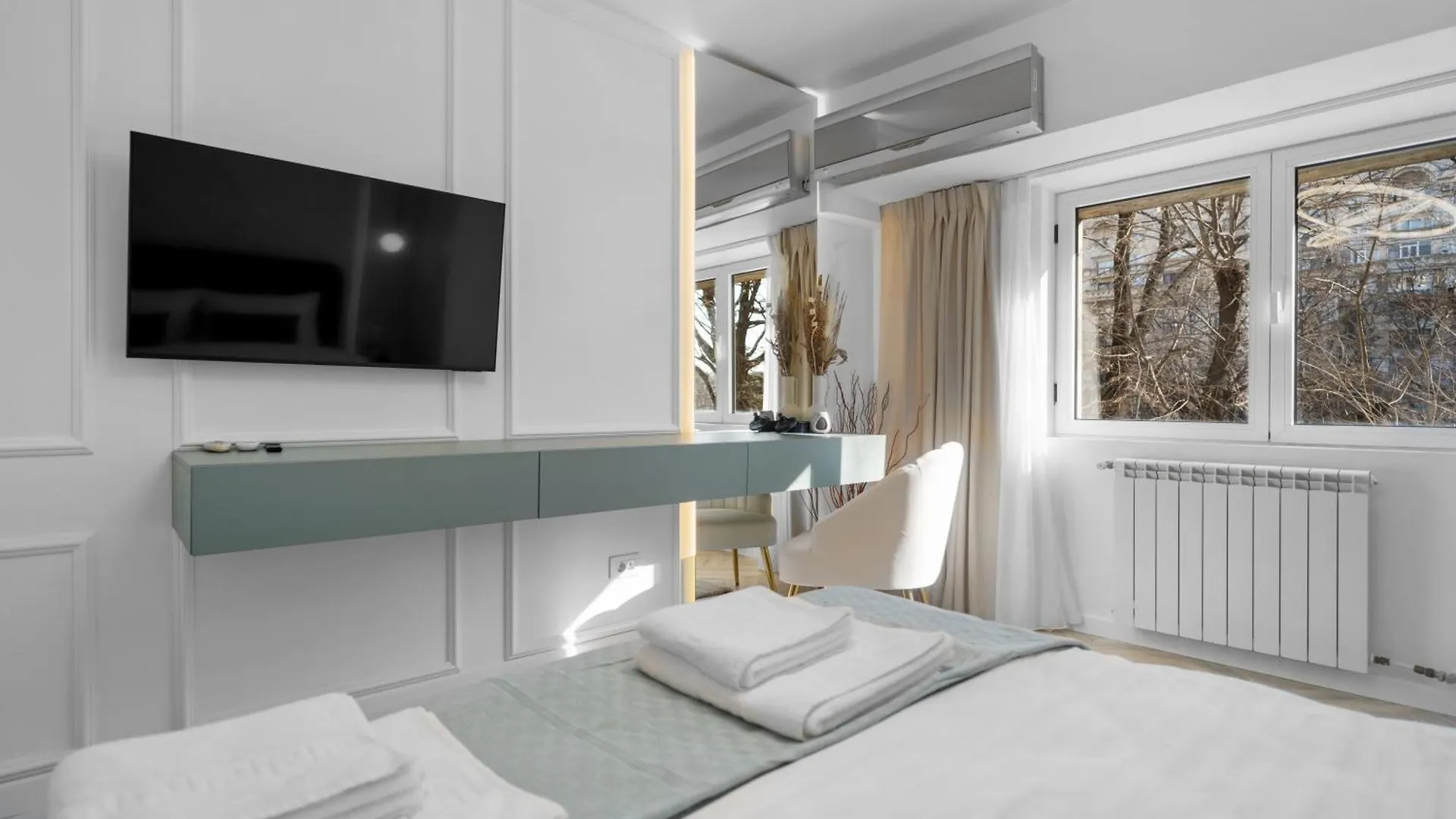 Hi-Lux Parliament Apartment With Amazing View Bucharest 0*,  Romania